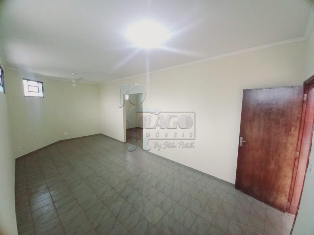 Alugar Casa / Padrão em Ribeirão Preto R$ 1.600,00 - Foto 2