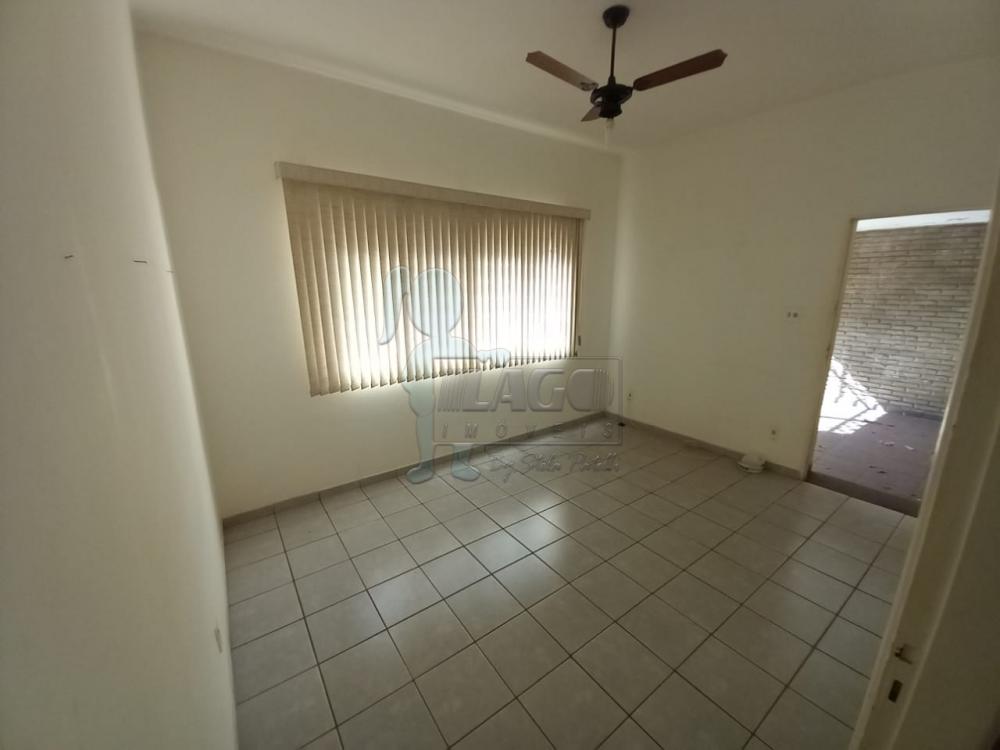 Alugar Casa / Padrão em Ribeirão Preto R$ 1.400,00 - Foto 2