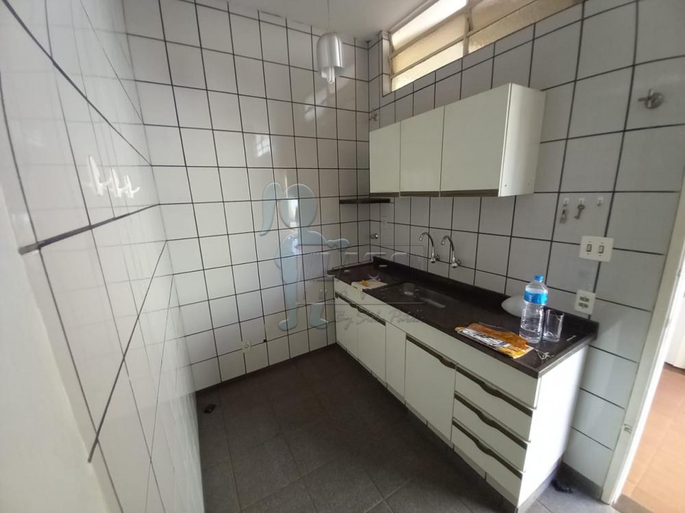 Alugar Casa / Padrão em Ribeirão Preto R$ 1.400,00 - Foto 6