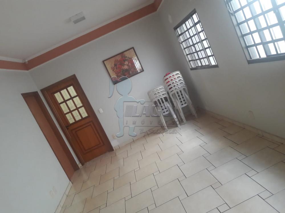 Alugar Casa / Padrão em Ribeirão Preto R$ 1.750,00 - Foto 2