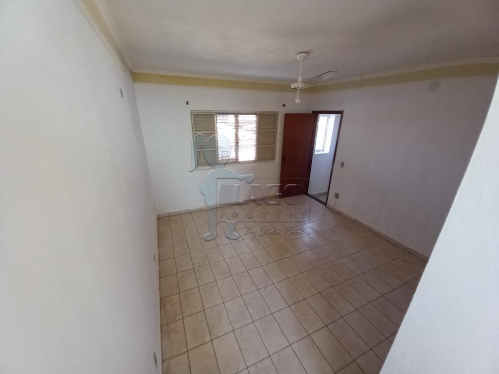 Alugar Casa / Padrão em Ribeirão Preto R$ 1.500,00 - Foto 4