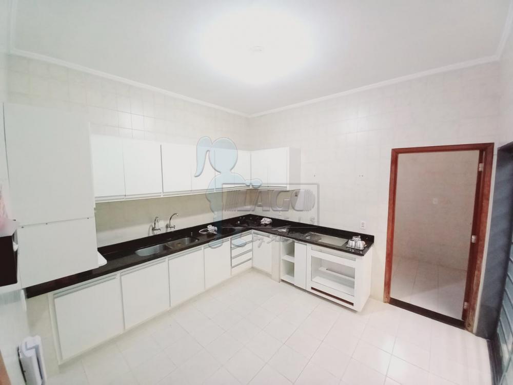 Alugar Casa / Padrão em Ribeirão Preto R$ 1.600,00 - Foto 12