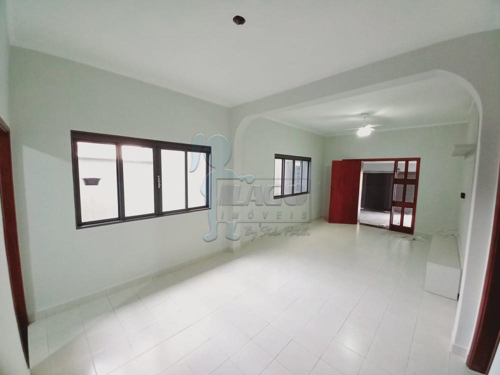 Alugar Casa / Padrão em Ribeirão Preto R$ 1.600,00 - Foto 3