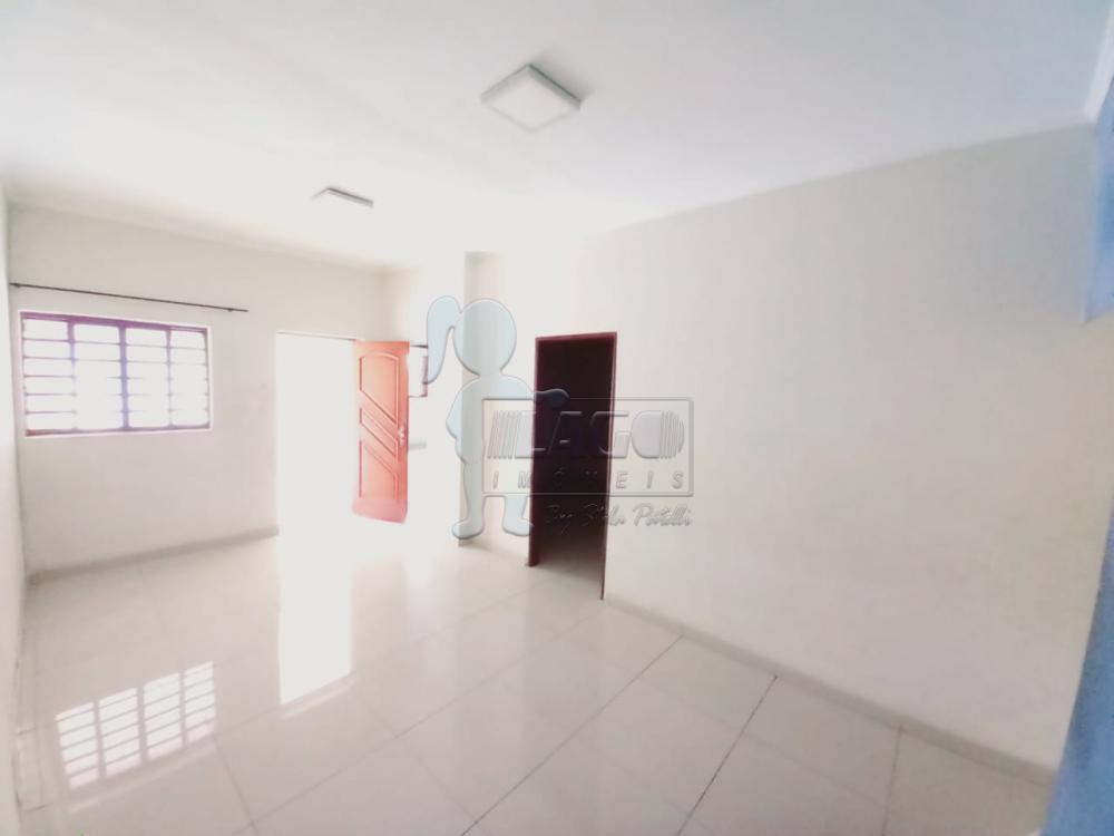 Alugar Casa / Padrão em Ribeirão Preto R$ 1.400,00 - Foto 1