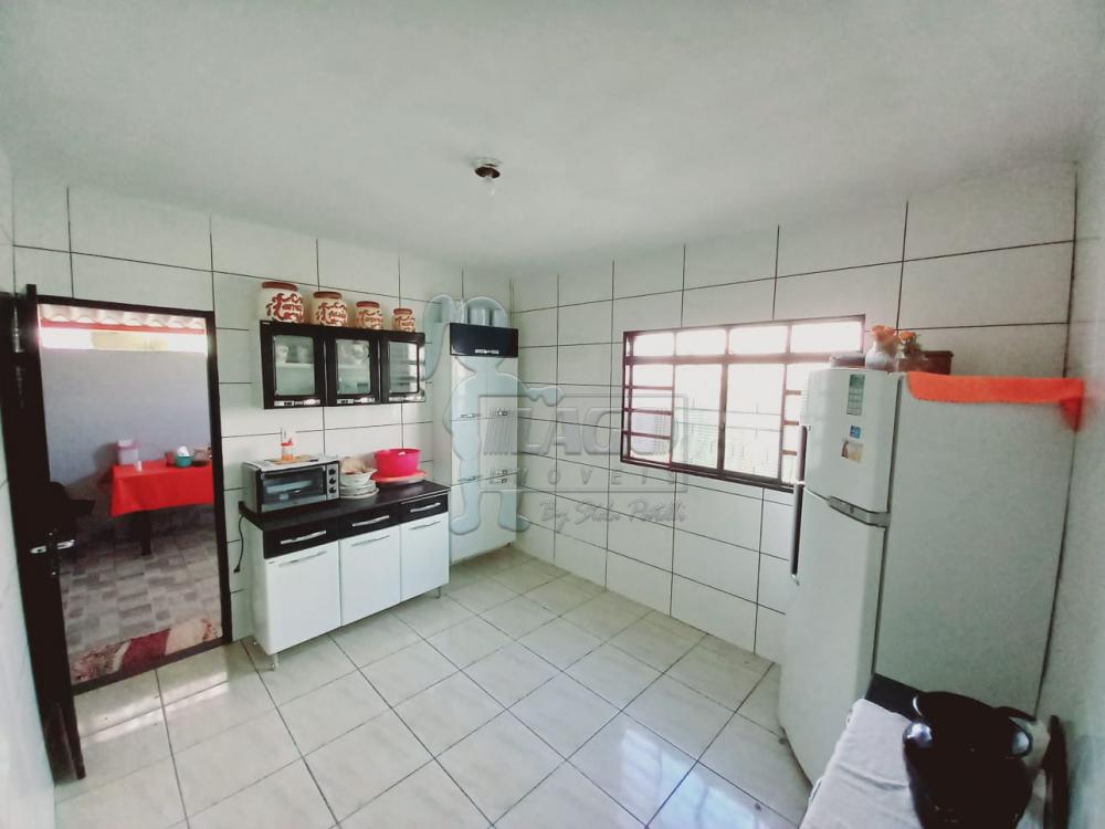 Alugar Casas / Padrão em Ribeirão Preto R$ 800,00 - Foto 4