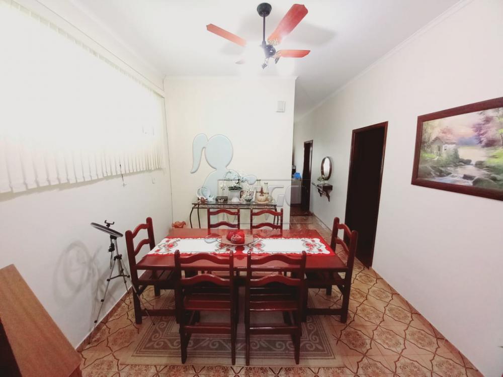 Alugar Casa / Padrão em Ribeirão Preto R$ 1.600,00 - Foto 1