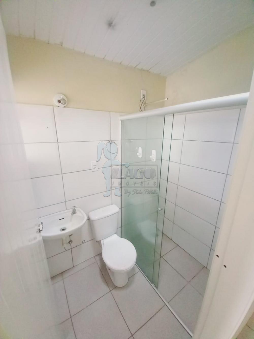 Alugar Casa / Padrão em Ribeirão Preto R$ 900,00 - Foto 4