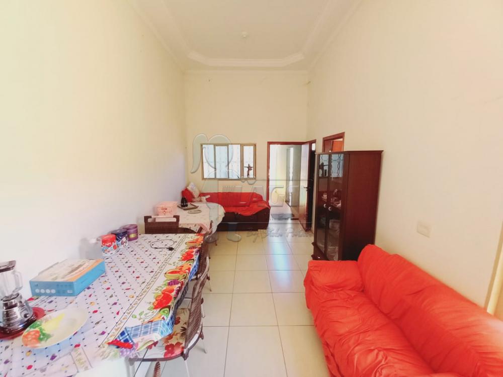 Alugar Casas / Padrão em Ribeirão Preto R$ 1.500,00 - Foto 1