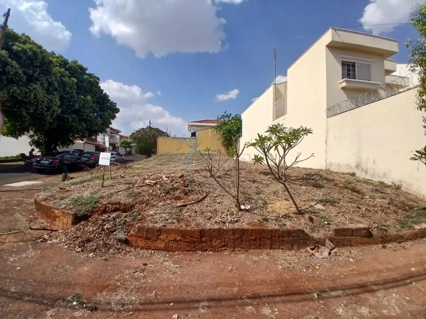 Comprar Terreno / Padrão em Ribeirão Preto R$ 400.000,00 - Foto 1