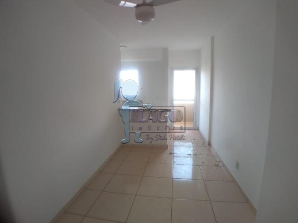 Alugar Apartamento / Padrão em Ribeirão Preto R$ 950,00 - Foto 1