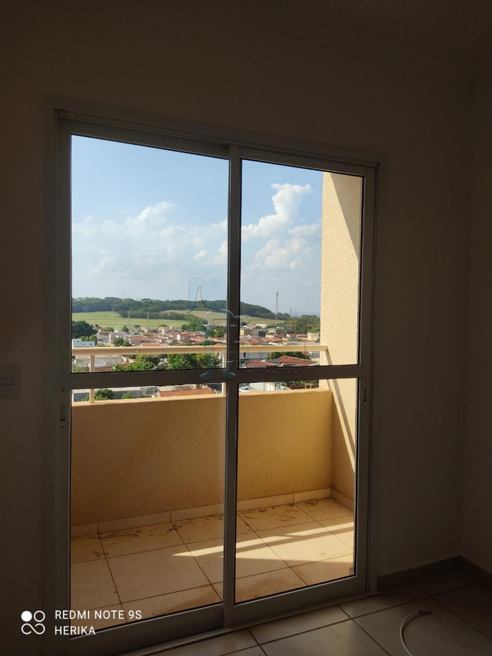 Alugar Apartamento / Padrão em Ribeirão Preto R$ 950,00 - Foto 1