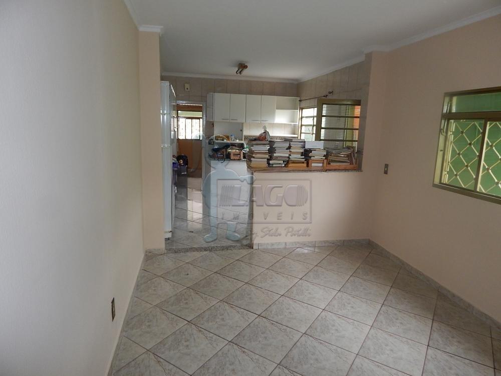Alugar Casa / Padrão em Ribeirão Preto R$ 1.800,00 - Foto 3