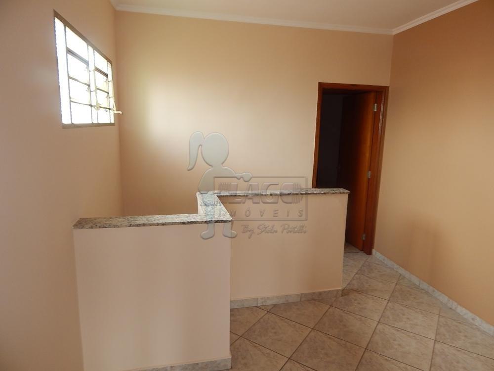 Alugar Casa / Padrão em Ribeirão Preto R$ 1.800,00 - Foto 14
