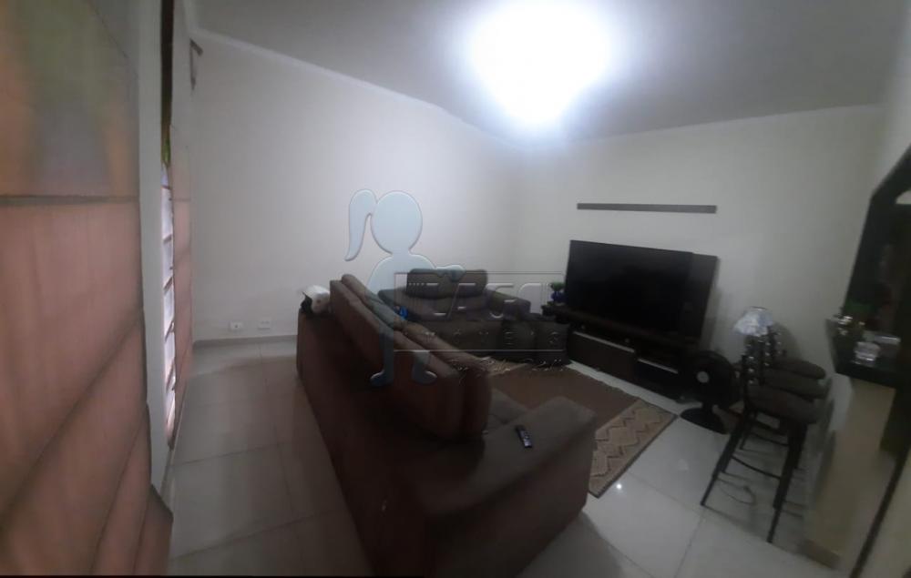 Alugar Casa / Padrão em Ribeirão Preto R$ 1.800,00 - Foto 9