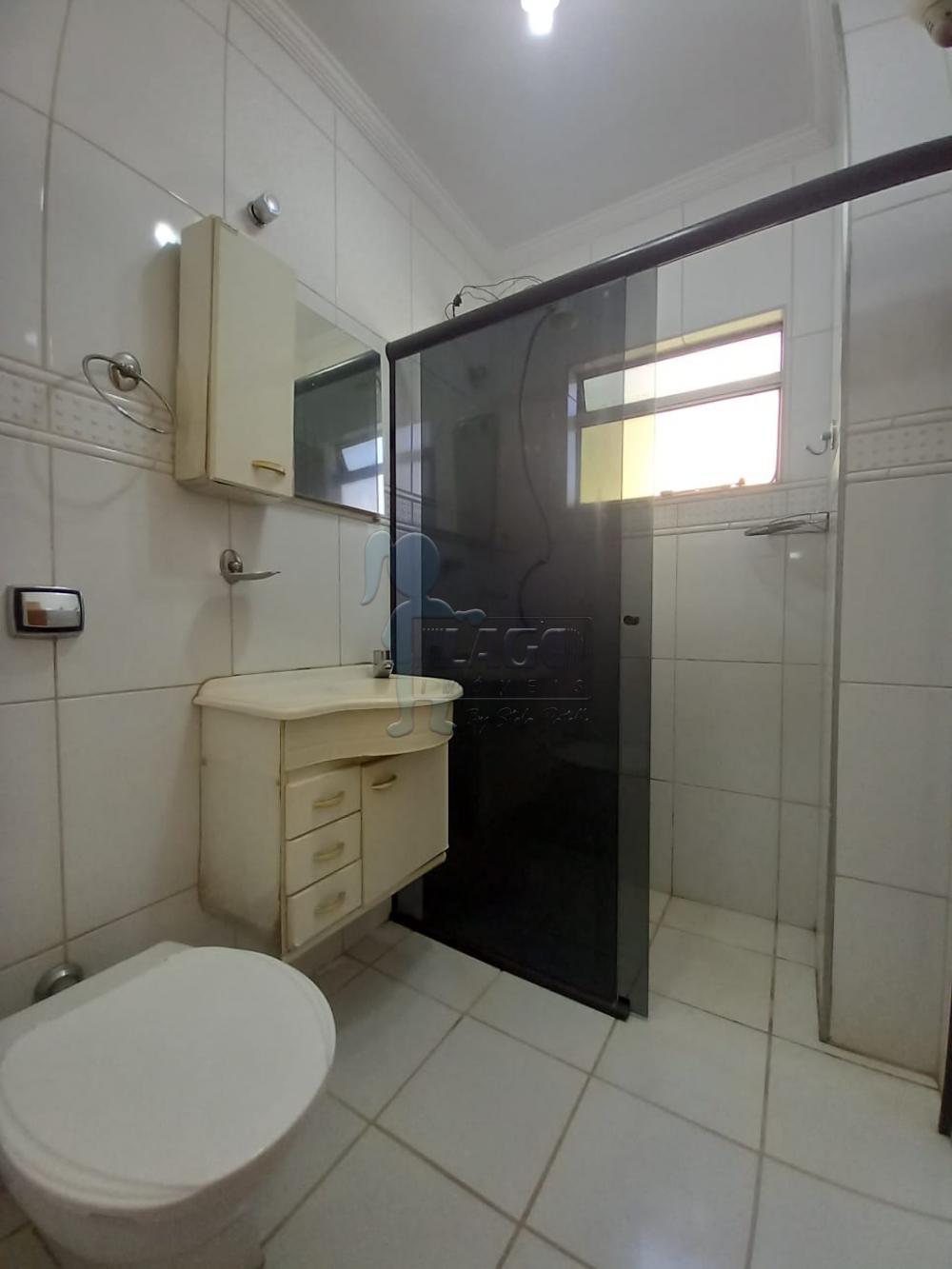 Alugar Apartamento / Padrão em Ribeirão Preto R$ 800,00 - Foto 2