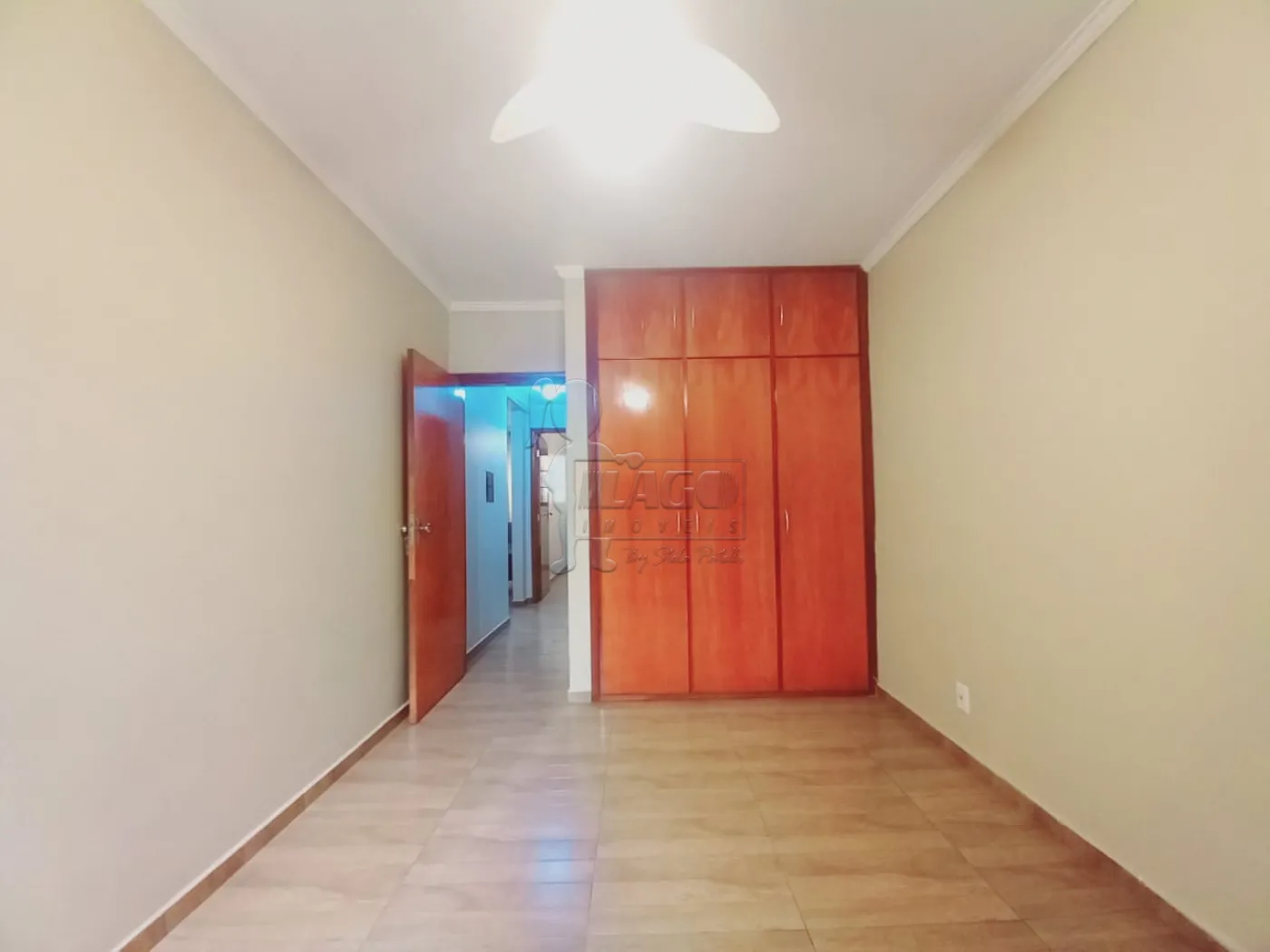 Alugar Apartamento / Padrão em Ribeirão Preto R$ 1.800,00 - Foto 2