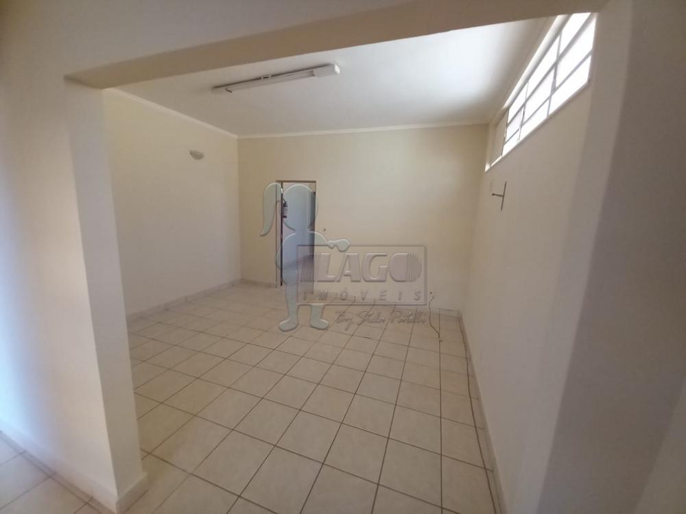 Alugar Casa / Padrão em Ribeirão Preto R$ 2.900,00 - Foto 1