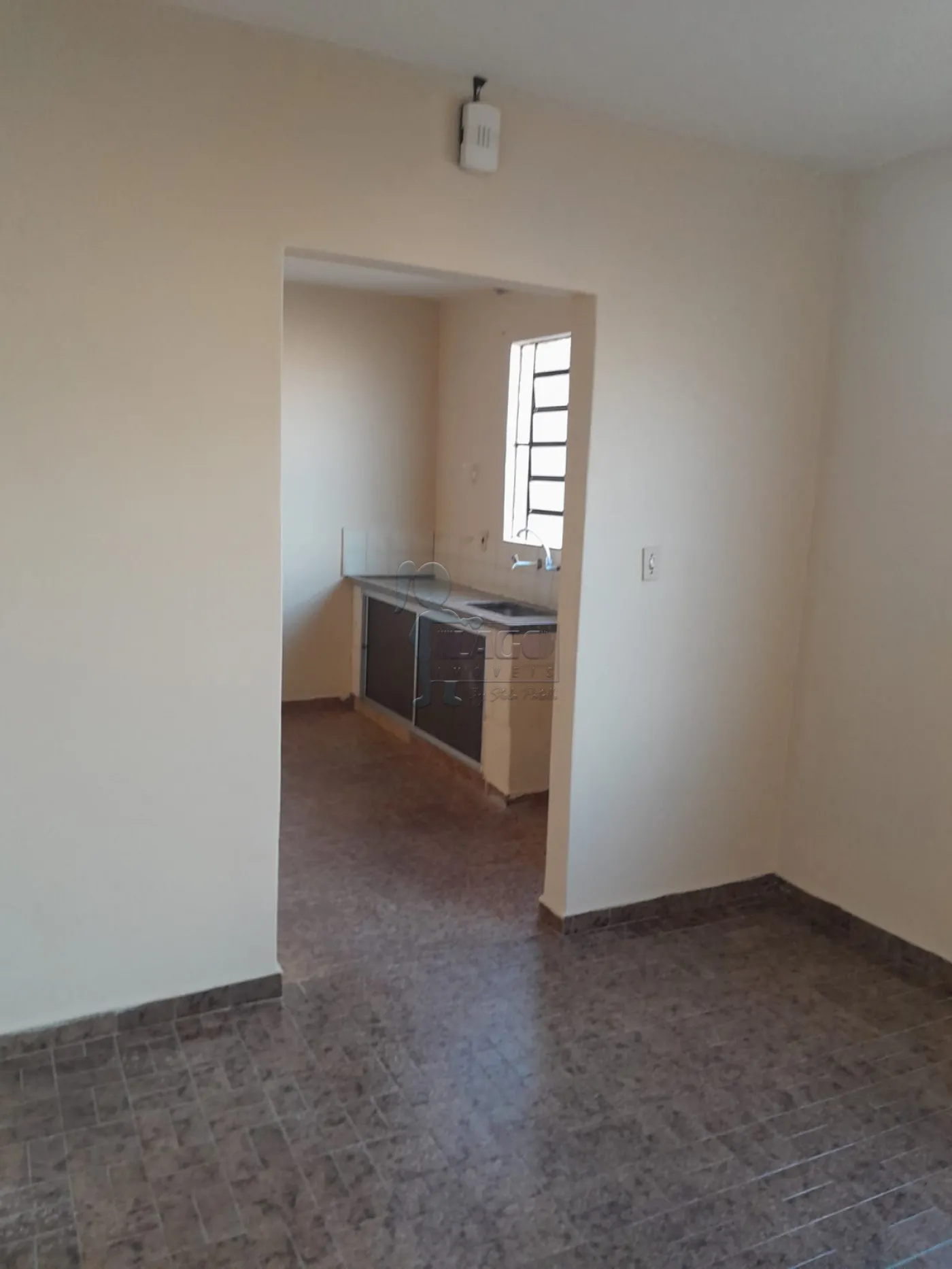 Alugar Casa / Padrão em Ribeirão Preto R$ 1.200,00 - Foto 8