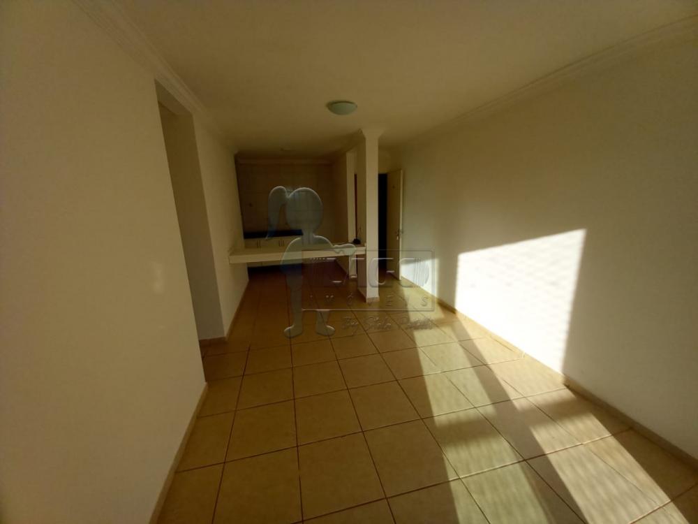 Alugar Apartamento / Padrão em Ribeirão Preto R$ 900,00 - Foto 2