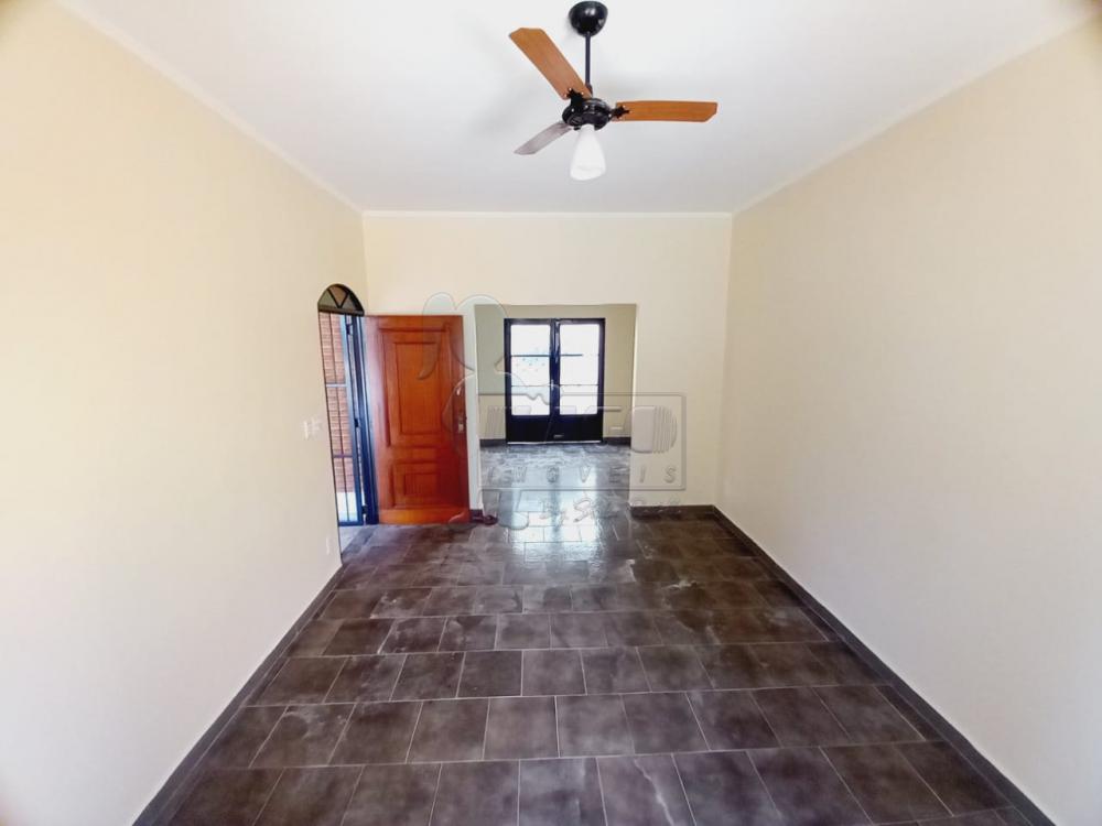 Alugar Casa / Padrão em Ribeirão Preto R$ 2.000,00 - Foto 4