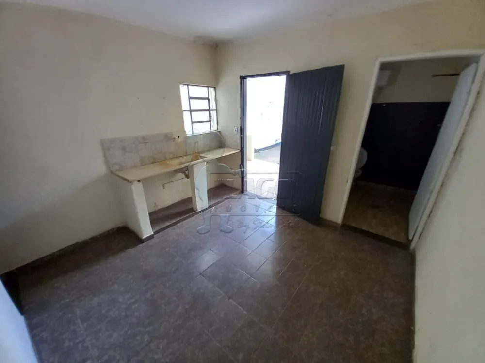 Alugar Casa / Padrão em Ribeirão Preto R$ 800,00 - Foto 4