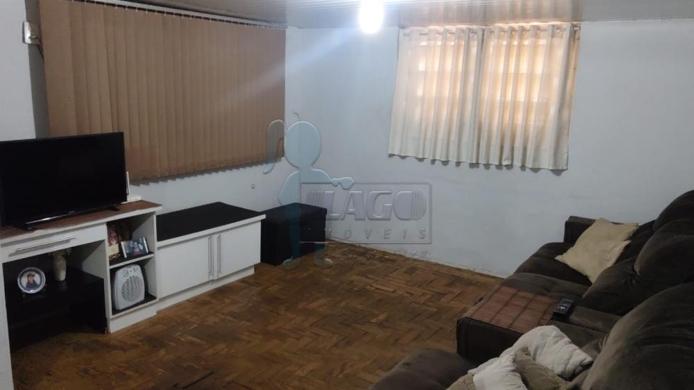 Alugar Casa / Padrão em Ribeirão Preto R$ 1.550,00 - Foto 1