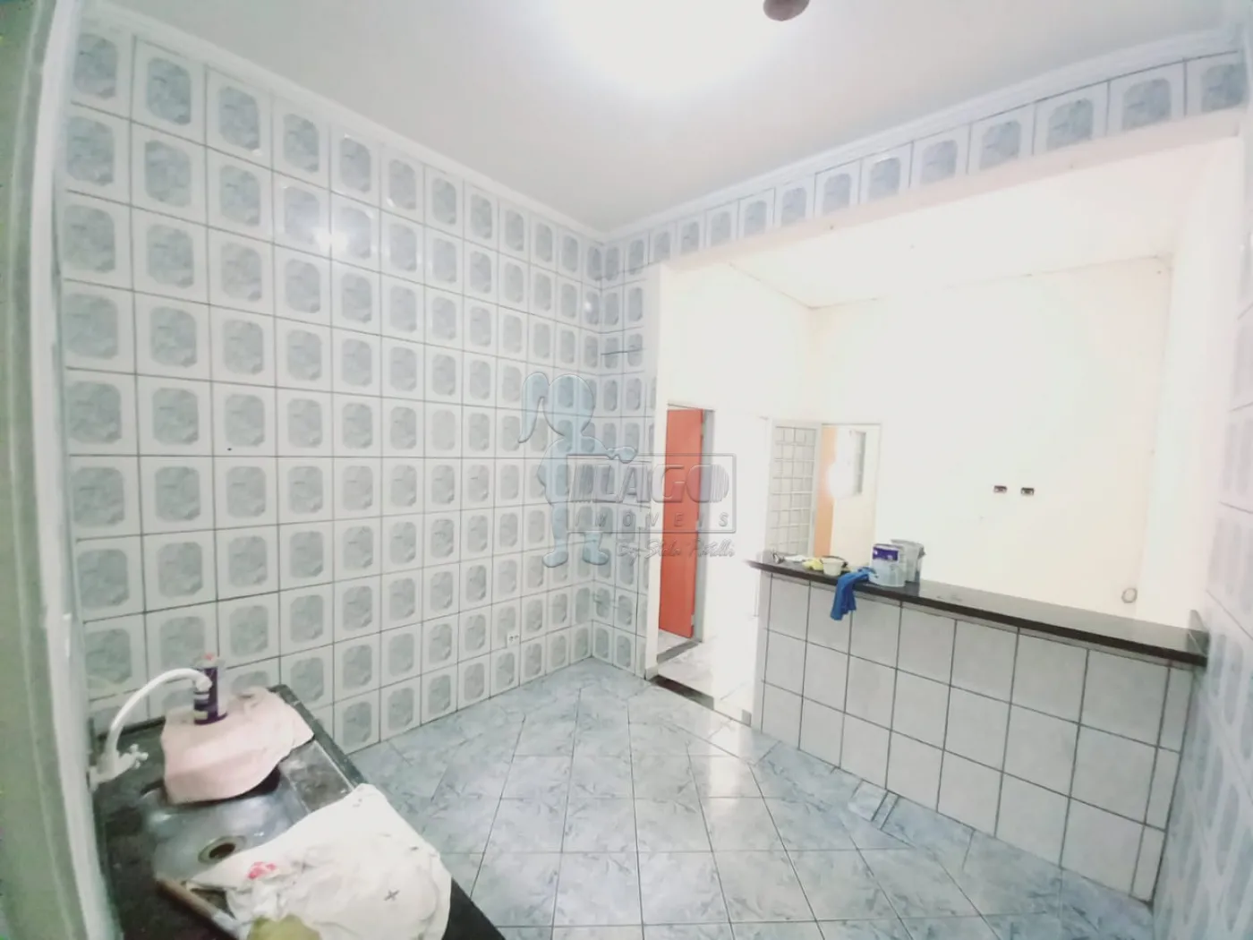 Alugar Casas / Padrão em Ribeirão Preto R$ 800,00 - Foto 4