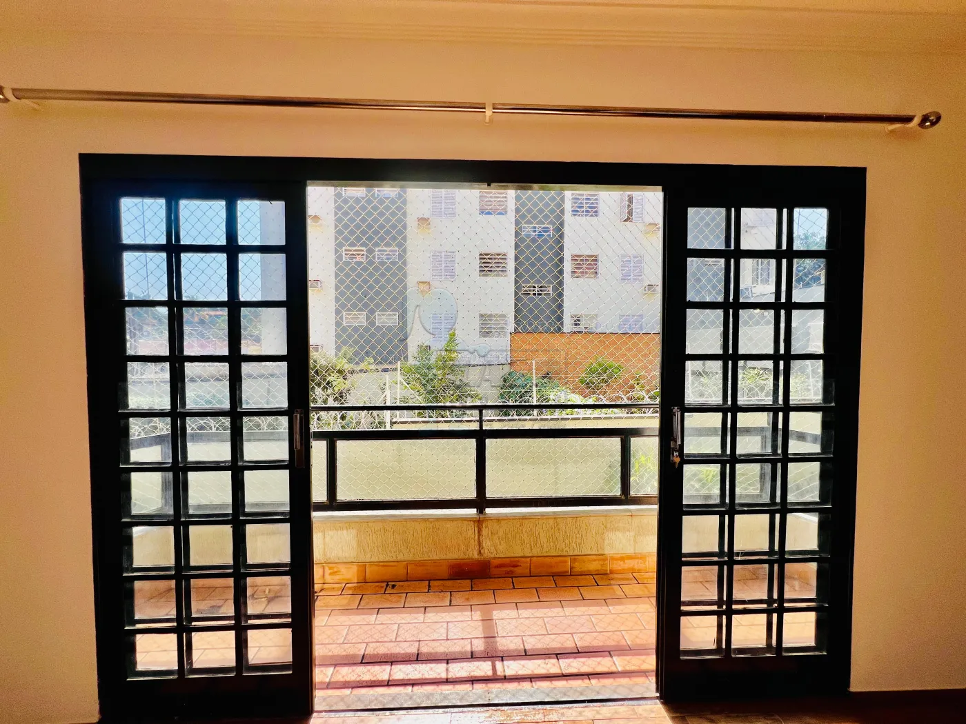 Alugar Apartamento / Padrão em Ribeirão Preto R$ 1.400,00 - Foto 4