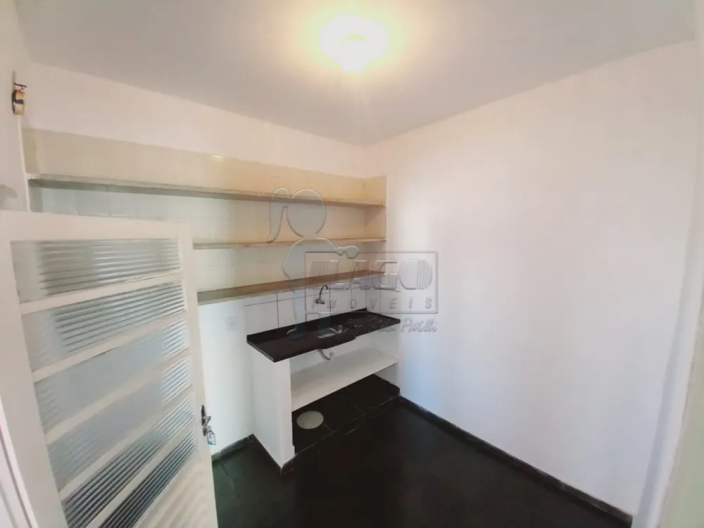 Alugar Casa / Padrão em Ribeirão Preto R$ 950,00 - Foto 4