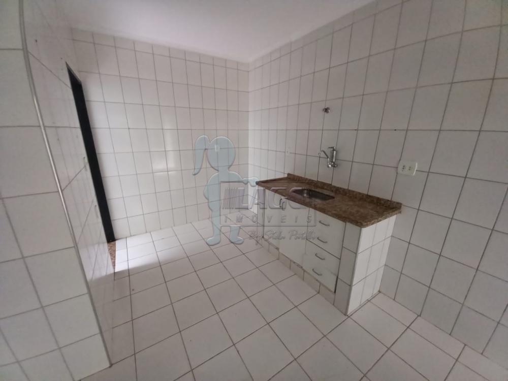 Alugar Apartamento / Padrão em Ribeirão Preto R$ 1.100,00 - Foto 4