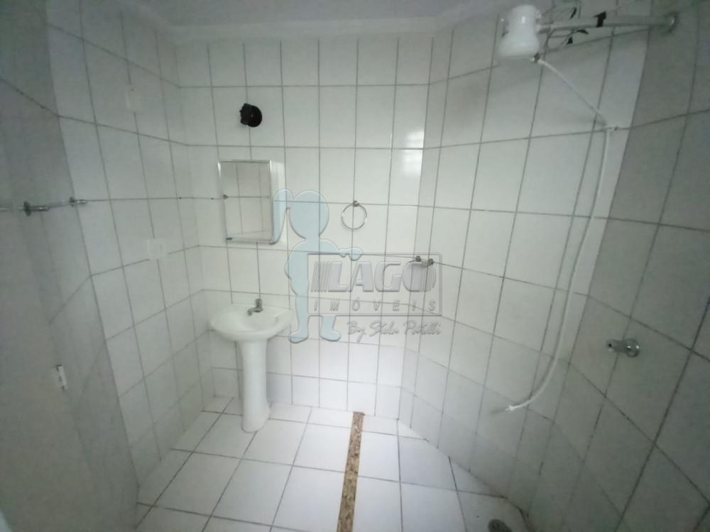 Alugar Apartamento / Padrão em Ribeirão Preto R$ 1.100,00 - Foto 11