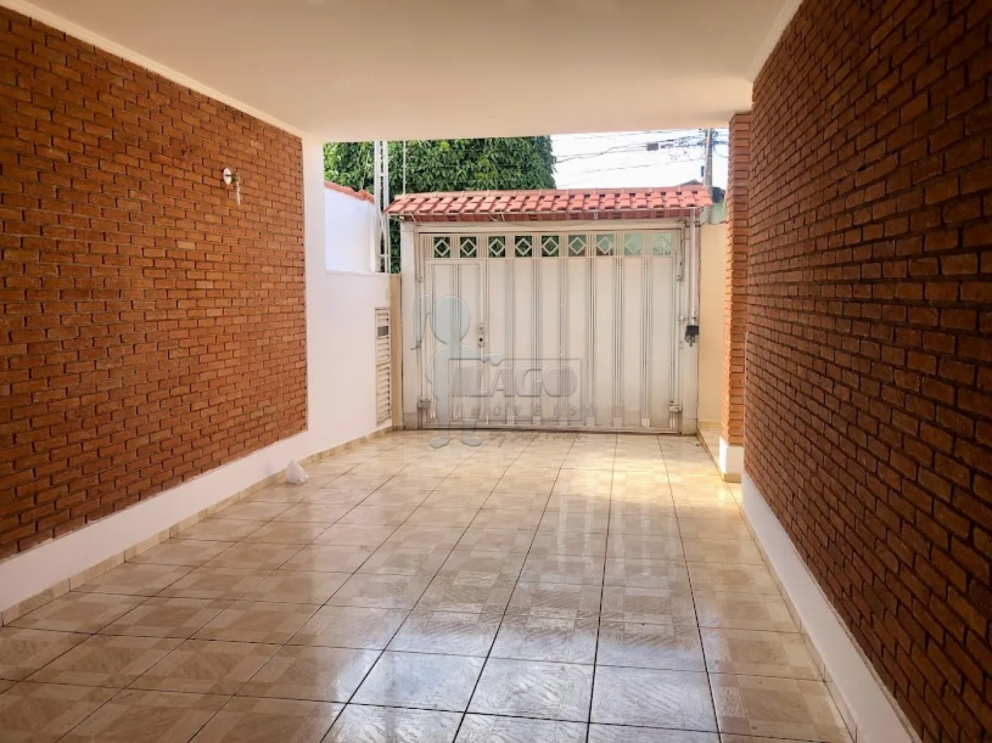 Alugar Casas / Padrão em Ribeirão Preto R$ 1.800,00 - Foto 2