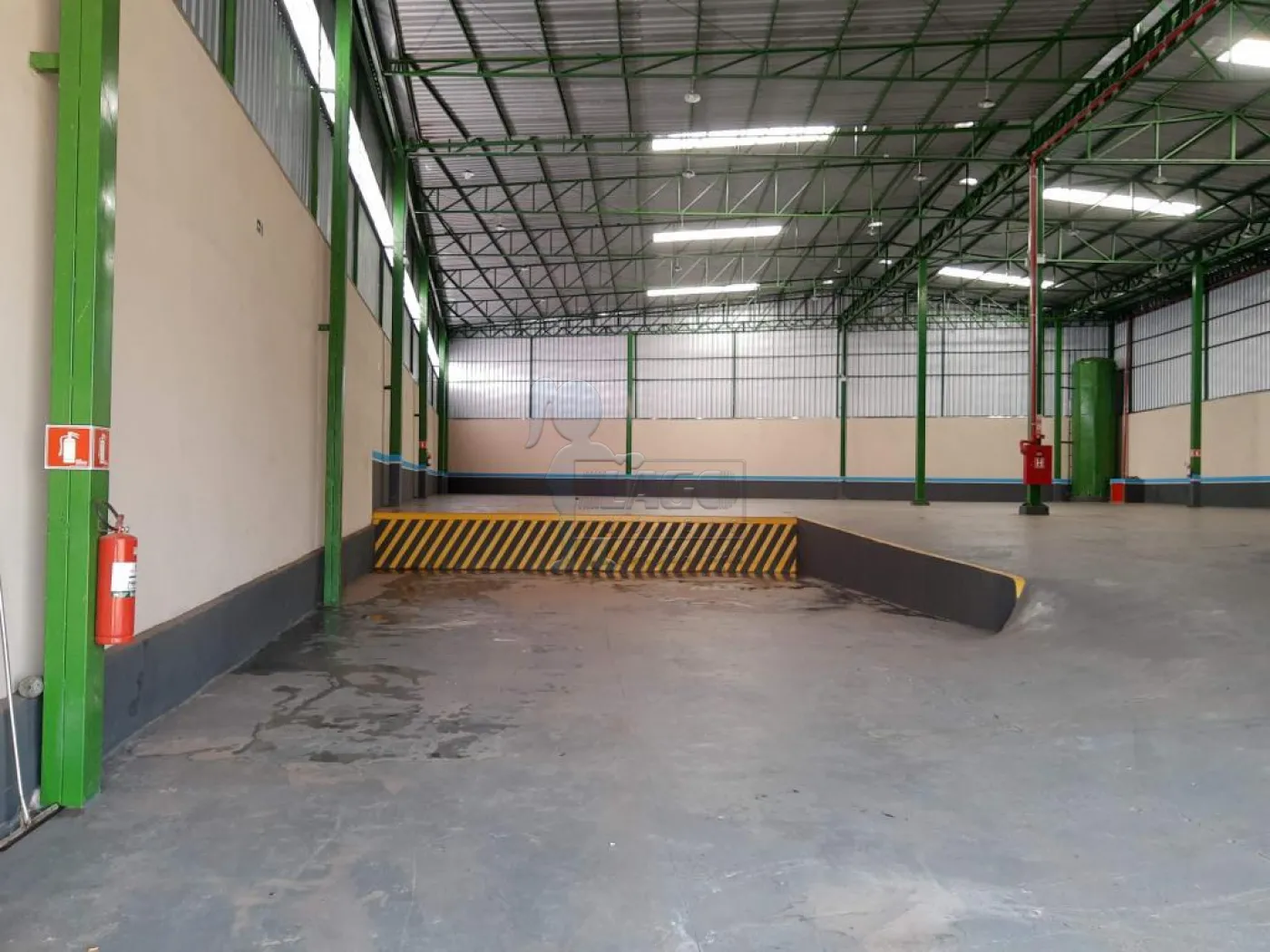 Alugar Comercial padrão / Galpão - Armazém em Ribeirão Preto R$ 28.500,00 - Foto 1