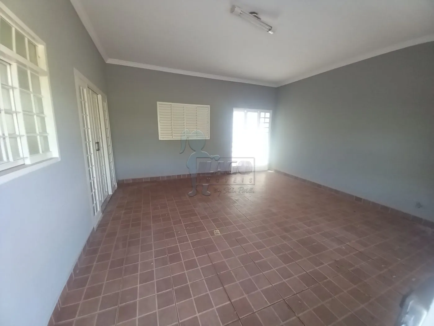 Alugar Casas / Padrão em Ribeirão Preto R$ 1.600,00 - Foto 1