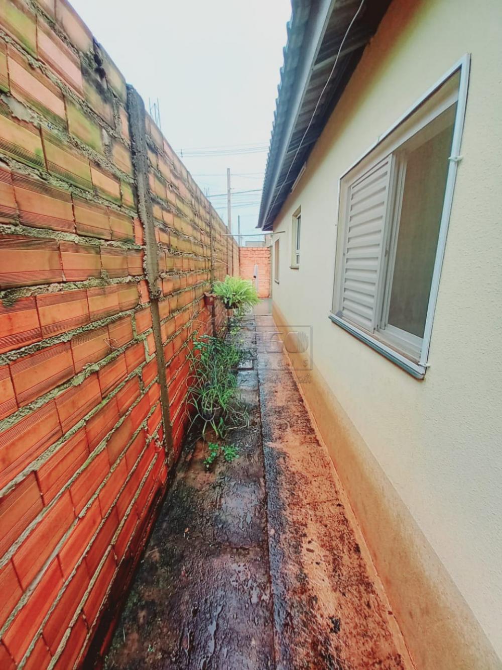 Alugar Casa / Padrão em Ribeirão Preto R$ 950,00 - Foto 9