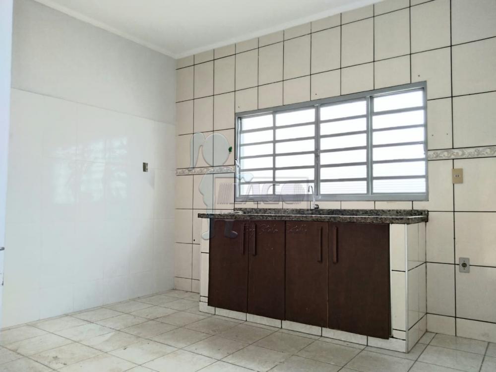 Alugar Casa / Padrão em Ribeirão Preto R$ 1.080,00 - Foto 14