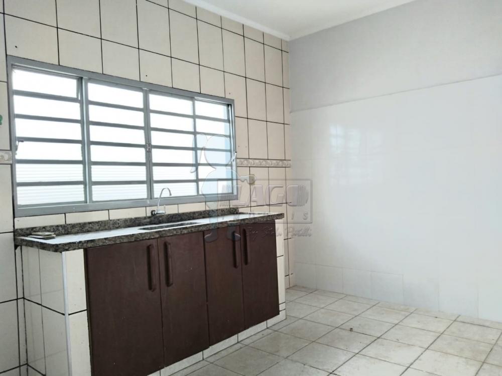 Alugar Casa / Padrão em Ribeirão Preto R$ 1.080,00 - Foto 15