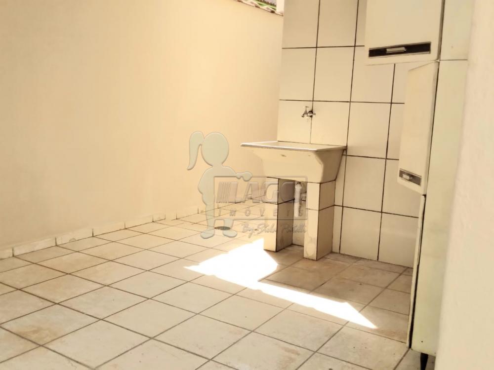 Alugar Casa / Padrão em Ribeirão Preto R$ 1.080,00 - Foto 17