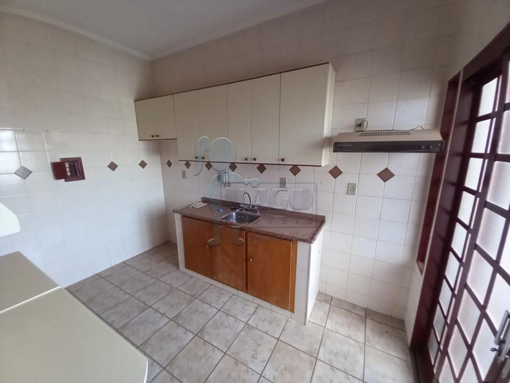 Alugar Apartamentos / Padrão em Ribeirão Preto R$ 1.600,00 - Foto 12