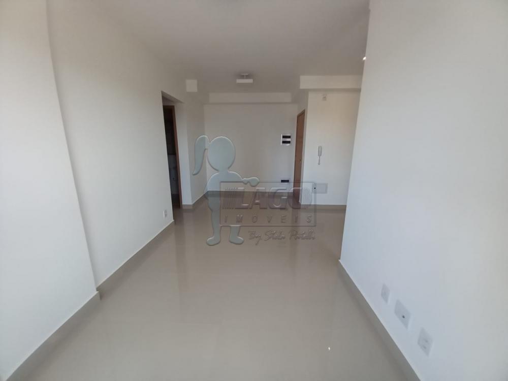 Alugar Apartamentos / Padrão em Ribeirão Preto R$ 2.200,00 - Foto 2