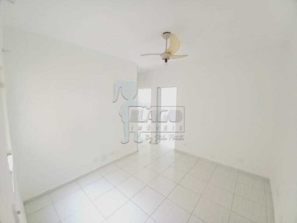 Alugar Apartamento / Padrão em Ribeirão Preto R$ 700,00 - Foto 2