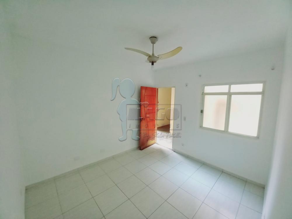 Alugar Apartamento / Padrão em Ribeirão Preto R$ 700,00 - Foto 1