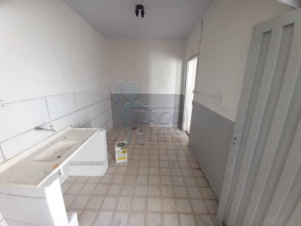 Alugar Casa / Padrão em Ribeirão Preto R$ 900,00 - Foto 4