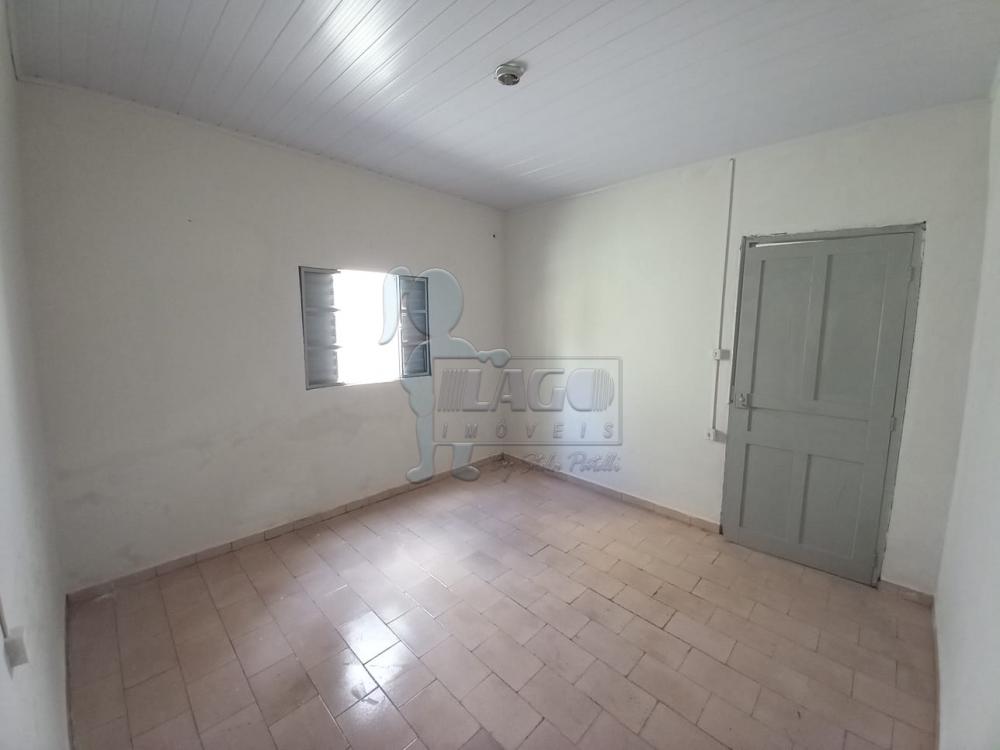 Alugar Casa / Padrão em Ribeirão Preto R$ 900,00 - Foto 2