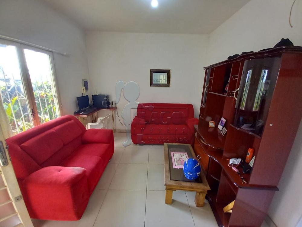 Alugar Casa / Padrão em Ribeirão Preto R$ 1.400,00 - Foto 1