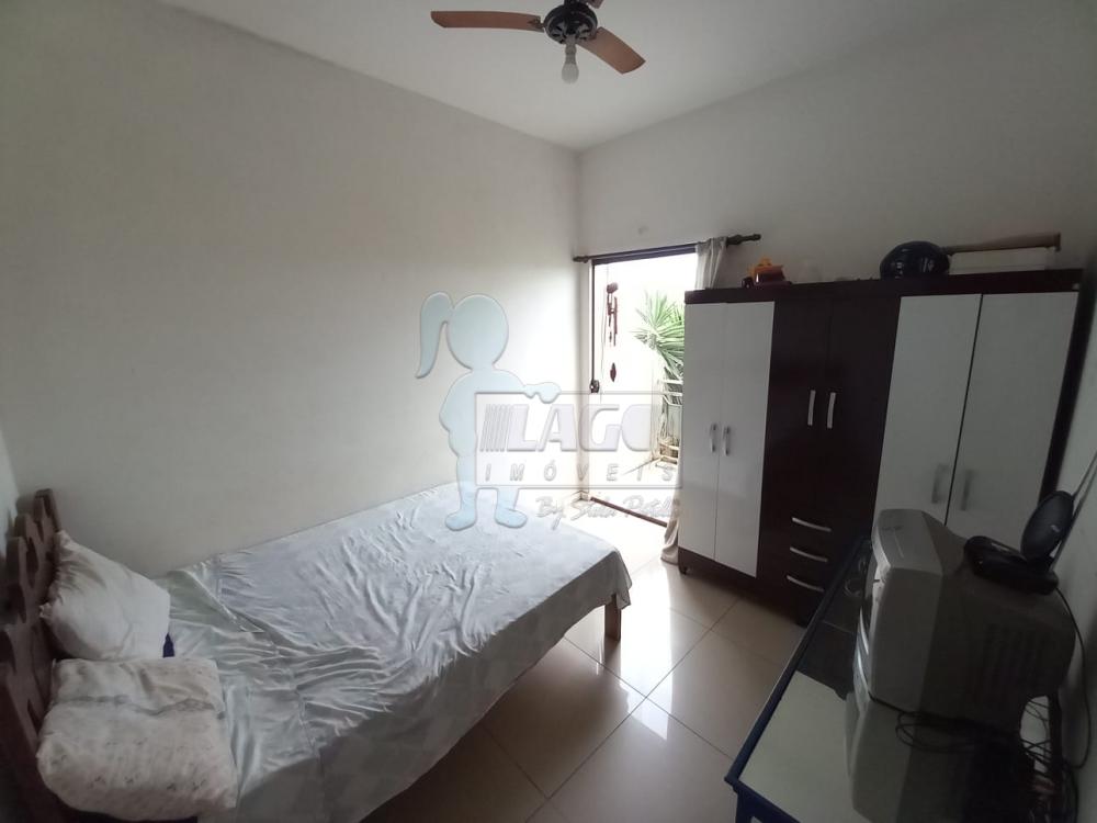 Alugar Casas / Padrão em Ribeirão Preto R$ 1.400,00 - Foto 4