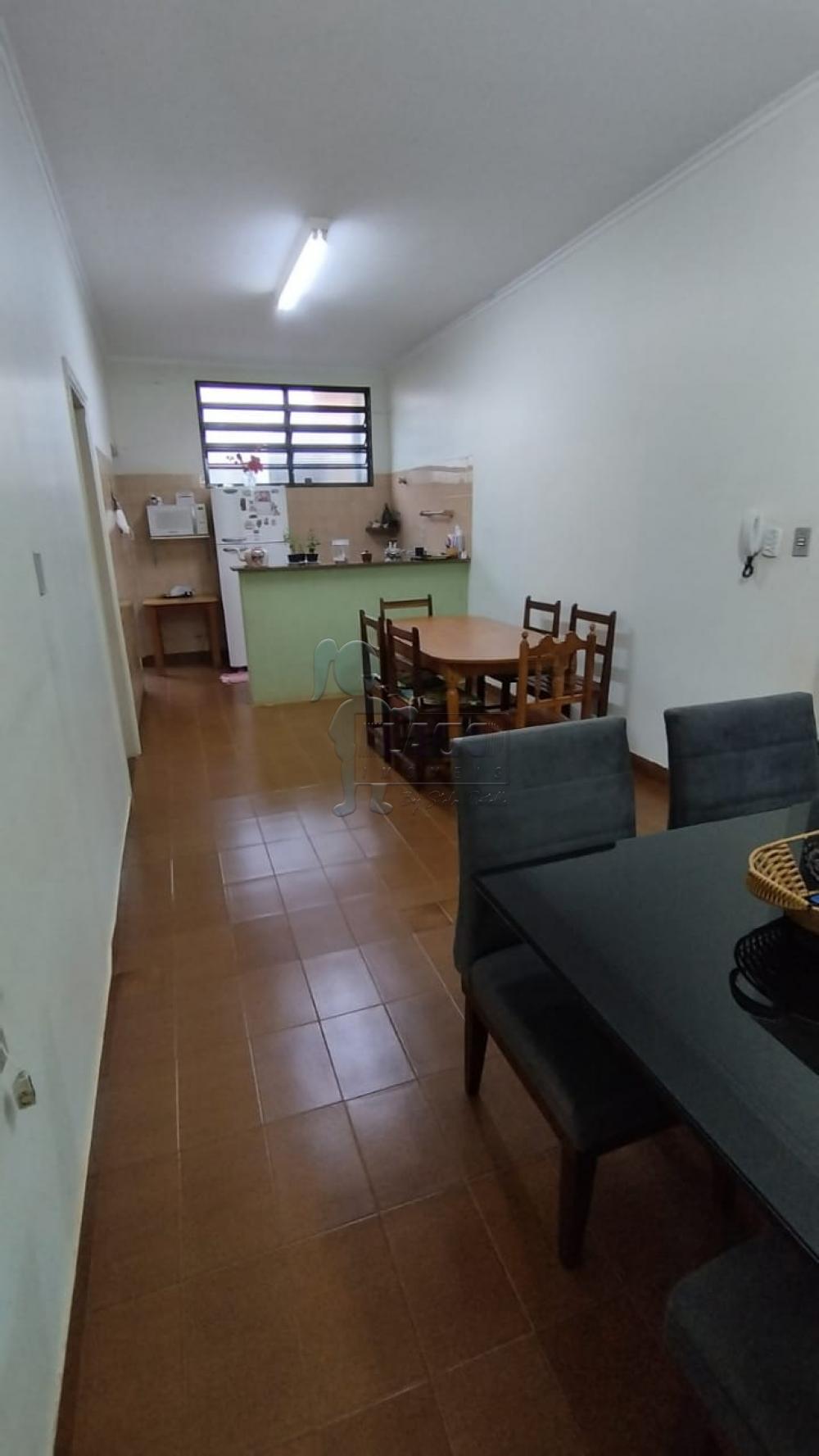 Alugar Casa / Padrão em Ribeirão Preto R$ 1.500,00 - Foto 1