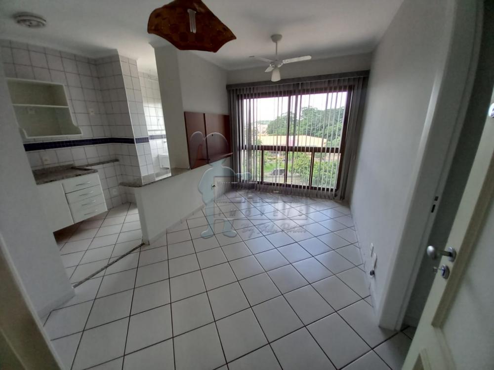 Alugar Apartamento / Padrão em Ribeirão Preto R$ 900,00 - Foto 1