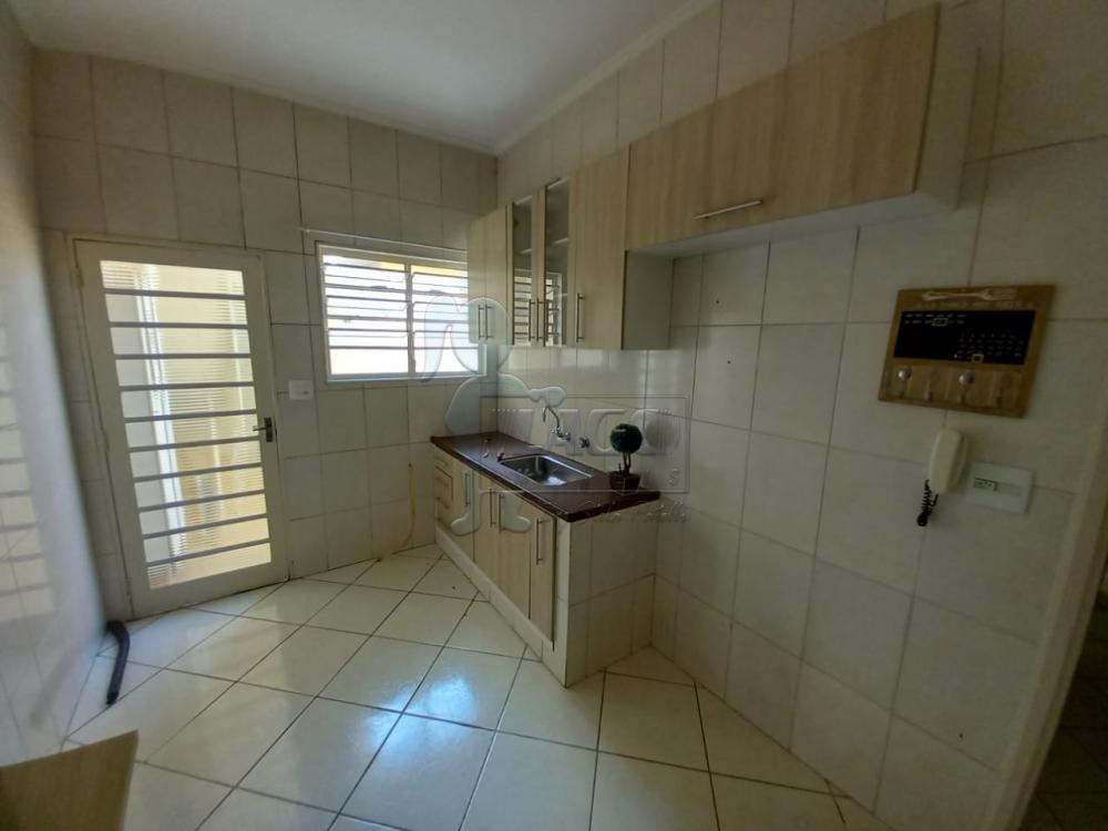 Alugar Casa / Padrão em Ribeirão Preto R$ 2.000,00 - Foto 9