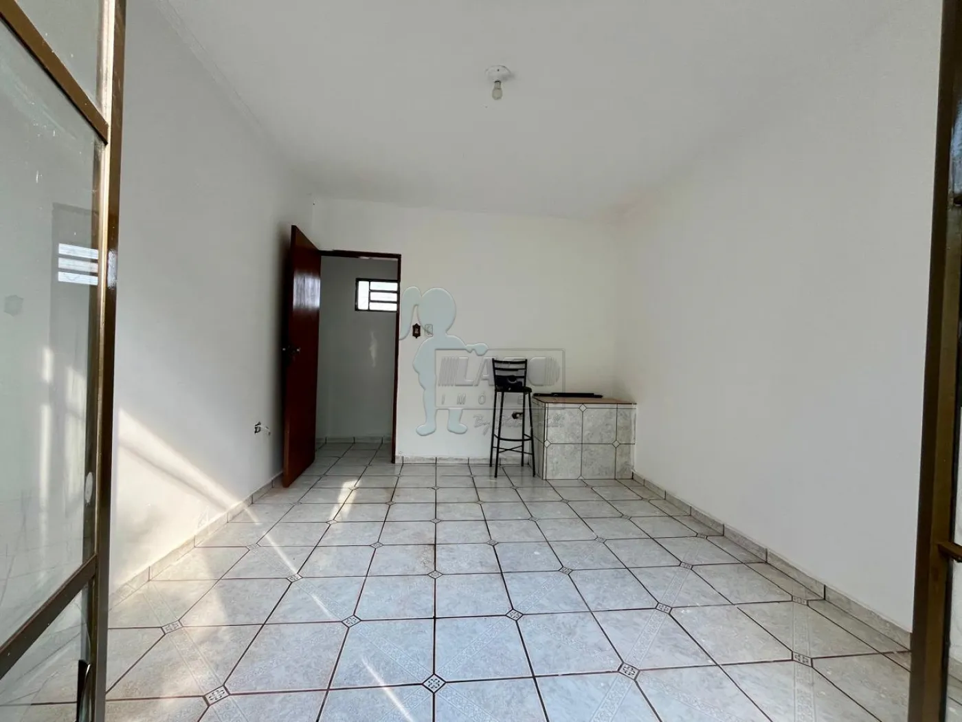 Alugar Casa / Padrão em Ribeirão Preto R$ 1.100,00 - Foto 12